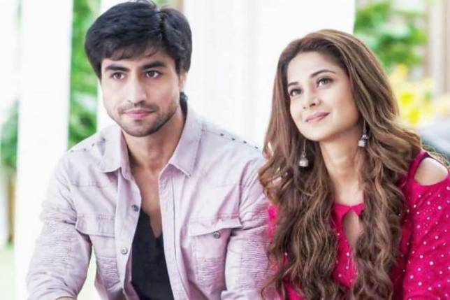 Fans are missing Jennifer Winget and Harshad Chopda's chemistry as Zoya and  Aditya in Bepannah...